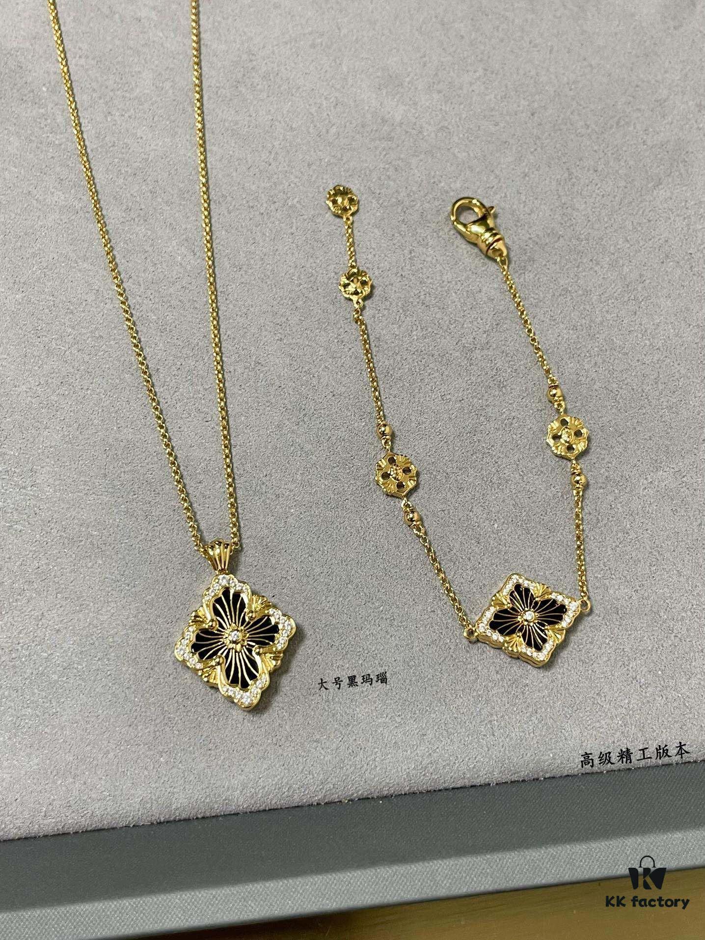 Buccellati Large Opera Series Onyx Bracelet, Vintage Court-style Clover and Four-petal Shell Double-sided Necklace