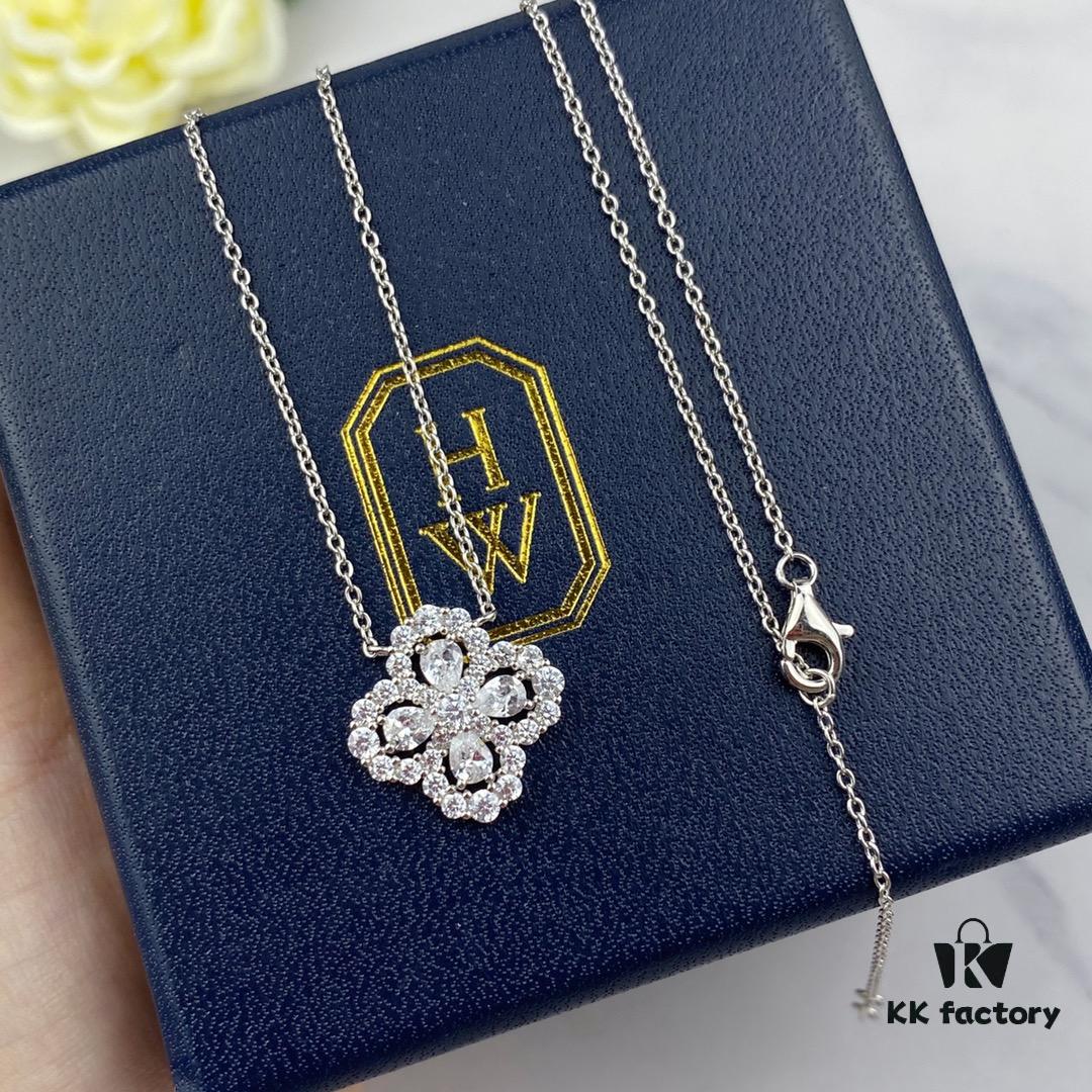 Celebrities Wearing #Harry Winston Diamond Links Full Diamond Necklace and Diamond Earrings