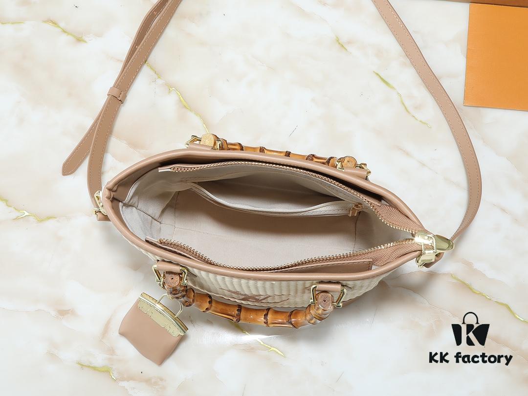 Upgraded Original M66588 Wallet On Chain Handbag from Louis Vuitton LV Bloom Collection