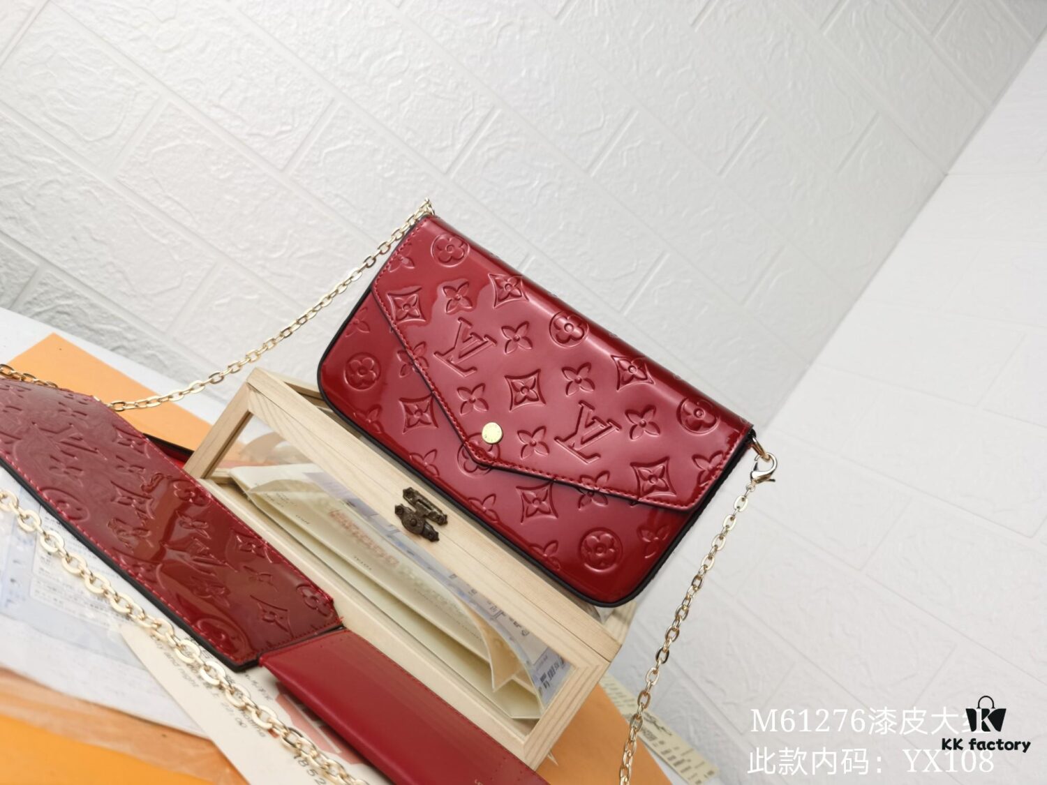 Replica High-Quality Full Steel Hardware Embossed Patent Leather Louis Vuitton Felicie Handbag