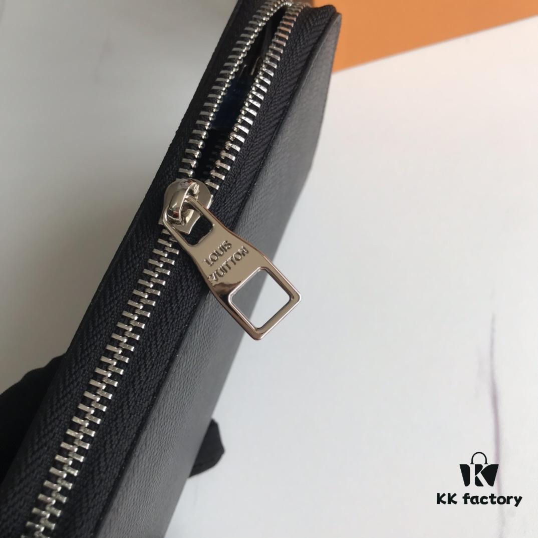 M 63095 Zippy Vertical Wallet