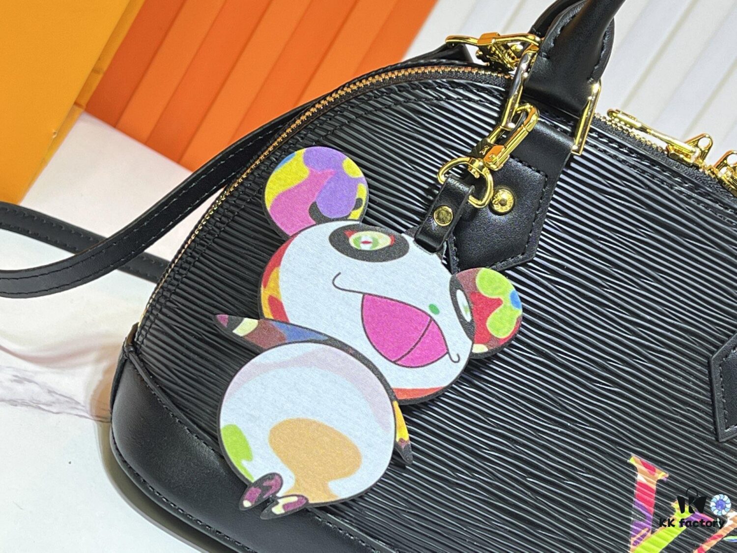 Collaboration Figurine with Murakami M53152 M13670