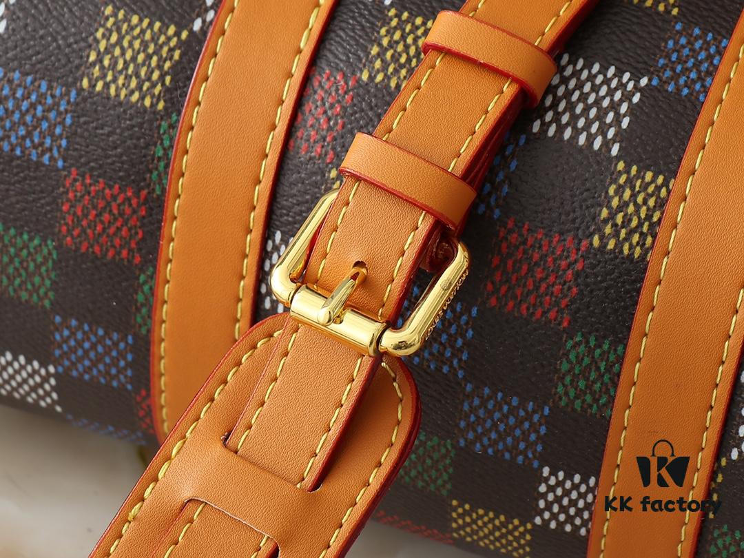 Upgraded Original M00148 Color Gradient Check M13866 Misty Lake Blue Men's Bag Pillow Bag Speedy HR Series This Keepall 25 Handbag is Crafted from Monogram Eclipse Reverse Canvas Showcasing an Elegant Reinterpretation of Louis Vuitton's Classic Pattern Reinforced Straps and Leather Nameplate Continue the Iconic Elements of the Keepall Collection Zippered Closure Ensures Personal Belongings Travel Securely Dimensions 25.0 x 15.0 x 11.0cm (Length x Height x Width)