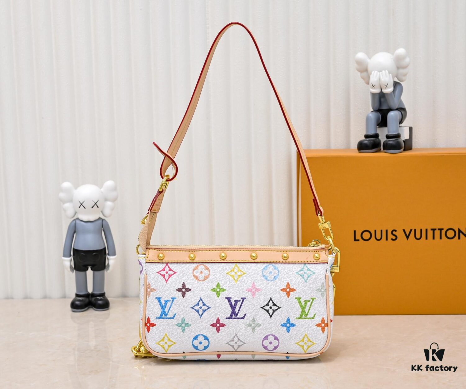 M13404 Black Color White Color Coated Canvas Pochette Accessoires Bag