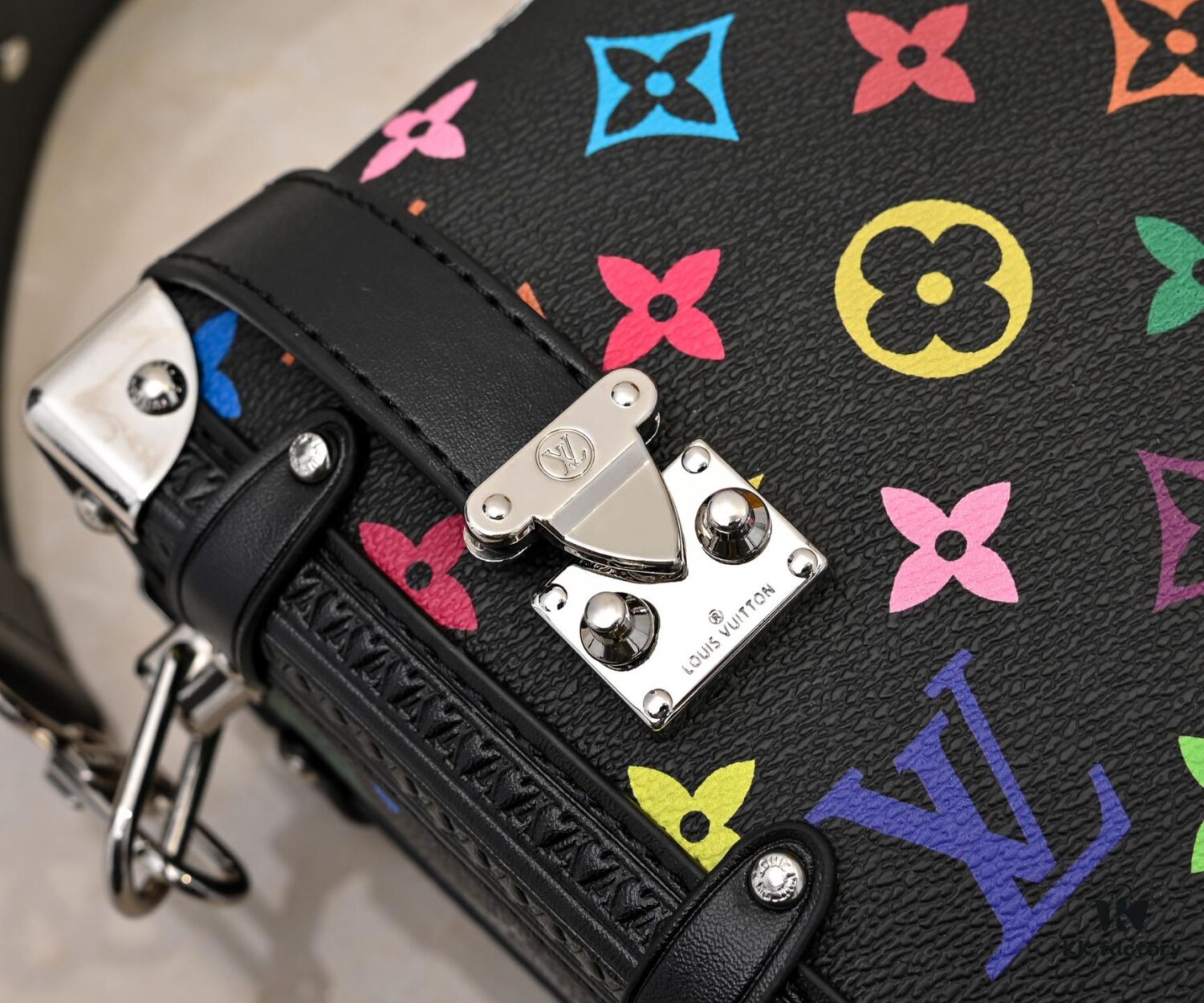 M14046 M46358 Black Tricolor White Tricolor Side Trunk Medium Handbag