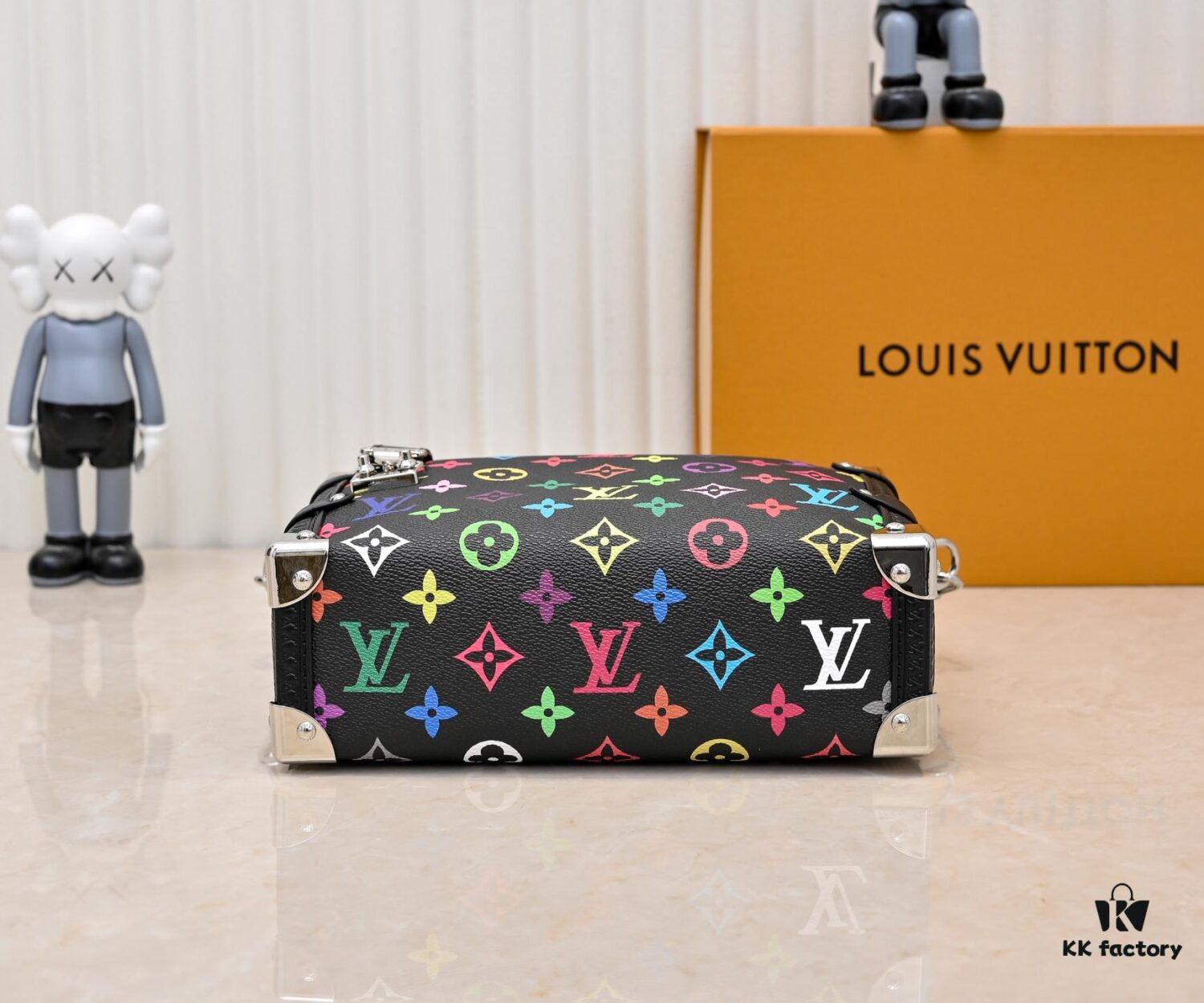 M14046 M46358 Black Tricolor White Tricolor Side Trunk Medium Handbag