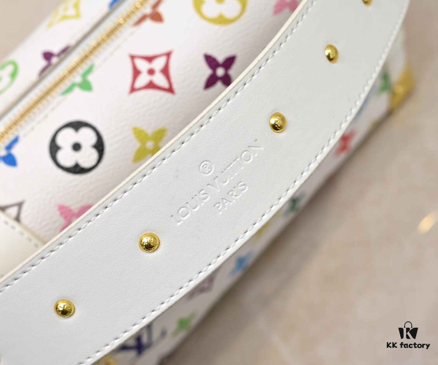 M14046 M46358 Black Tricolor White Tricolor Side Trunk Medium Handbag