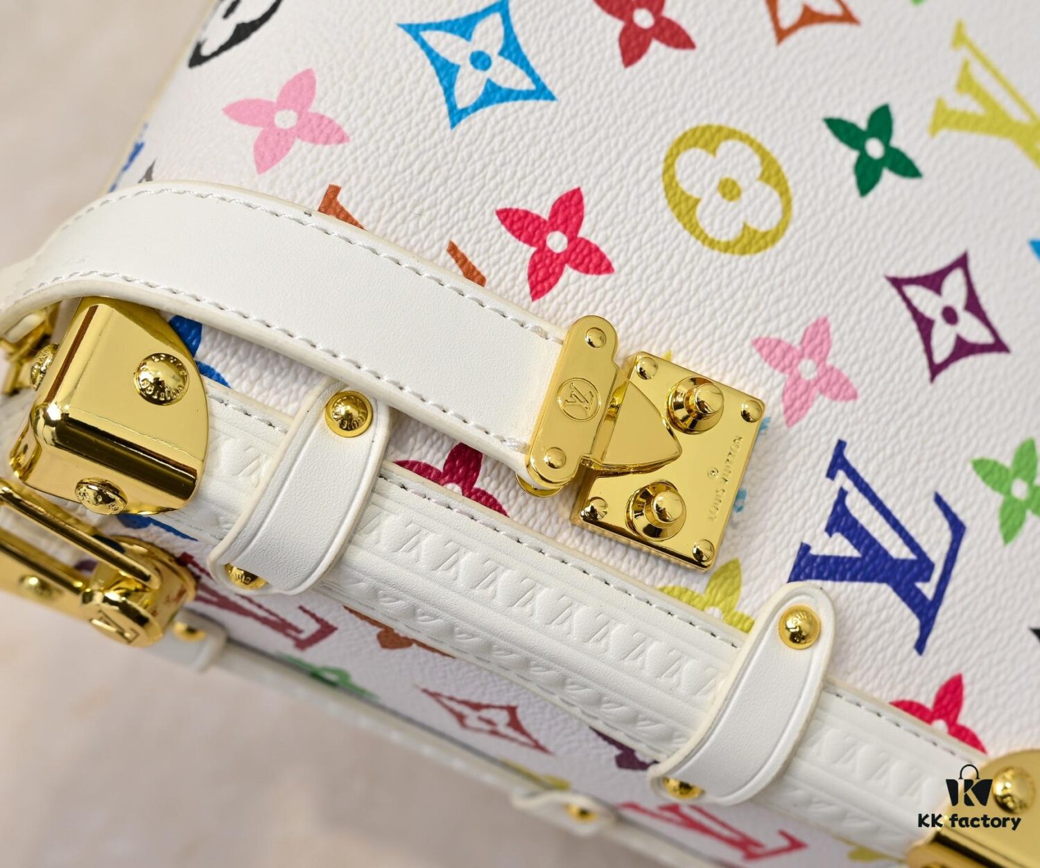 M14046 M46358 Black Tricolor White Tricolor Side Trunk Medium Handbag