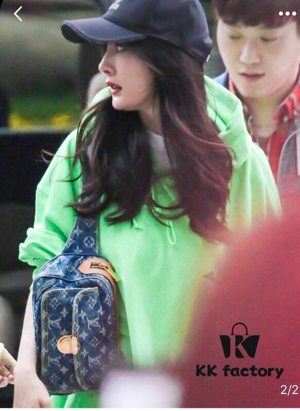 Denim with Color-Changing Yellow Leather 💥 Louis Vuitton Original Denim Collection High-End Quality, Highly Acclaimed, Trendy Bestseller, Excellent Drape, Same Style as Yang Mi, Rare Vintage Limited Edition Waist Bag