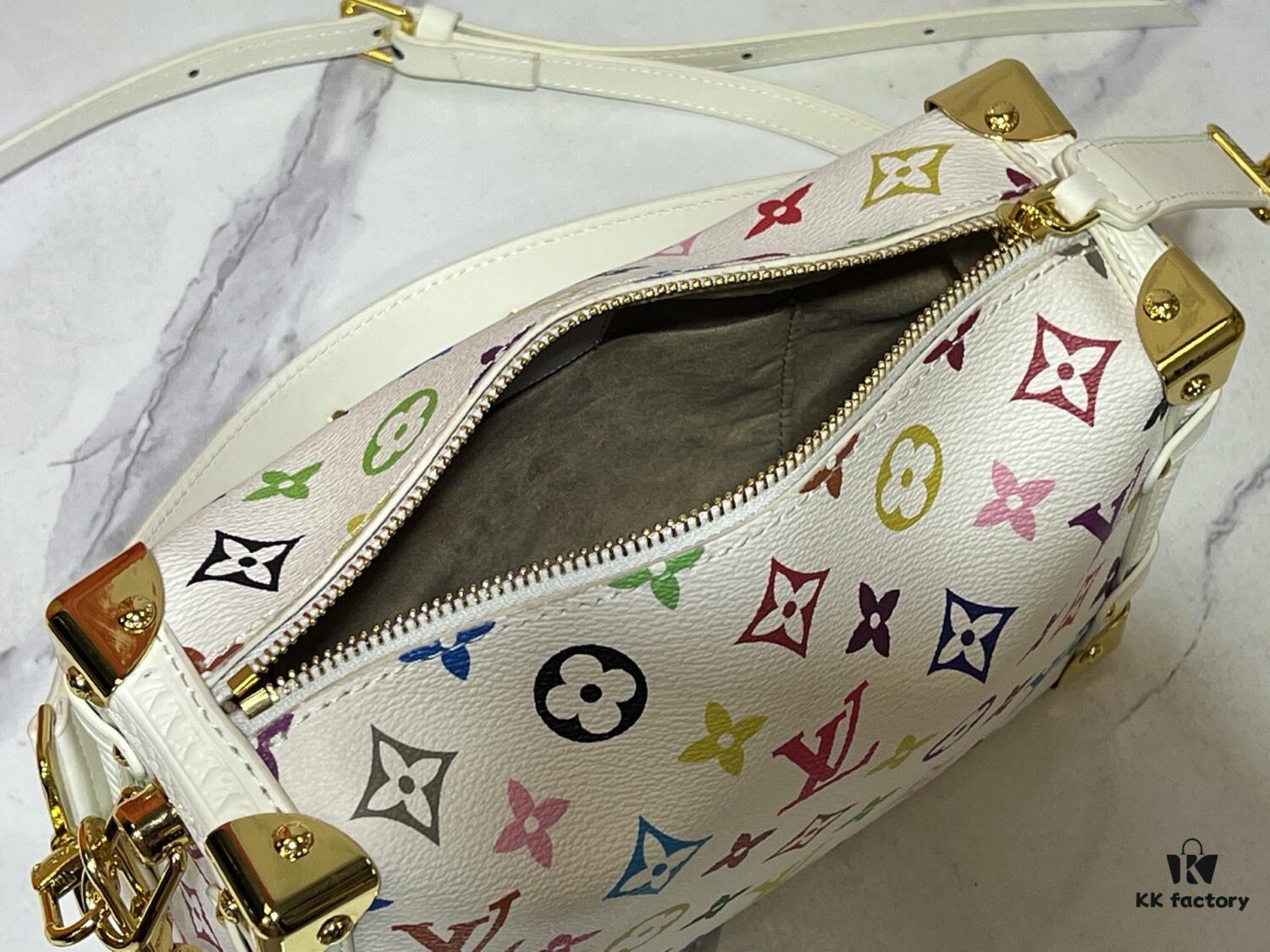 M14046 M46358 Black Tricolor White Tricolor Medium Side Trunk Handbag