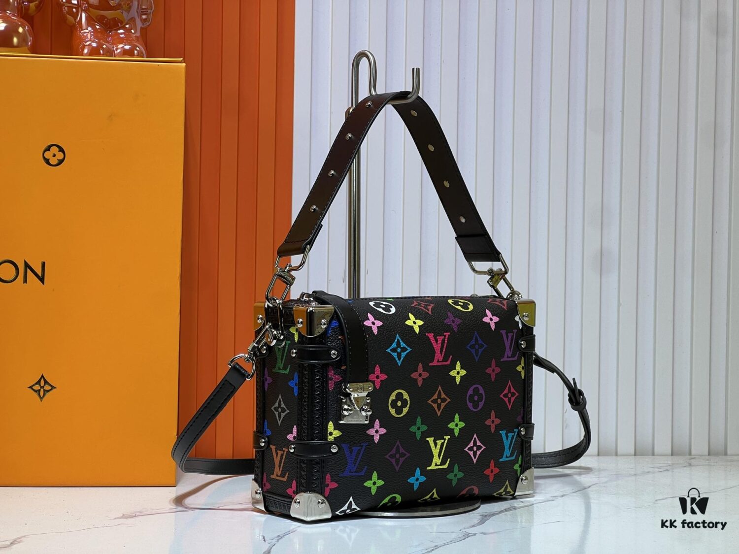 M14046 M46358 Black Tricolor White Tricolor Medium Side Trunk Bag