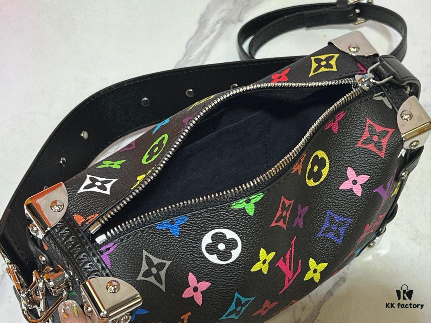 M14046 M46358 Black Tricolor White Tricolor Medium Side Trunk Bag