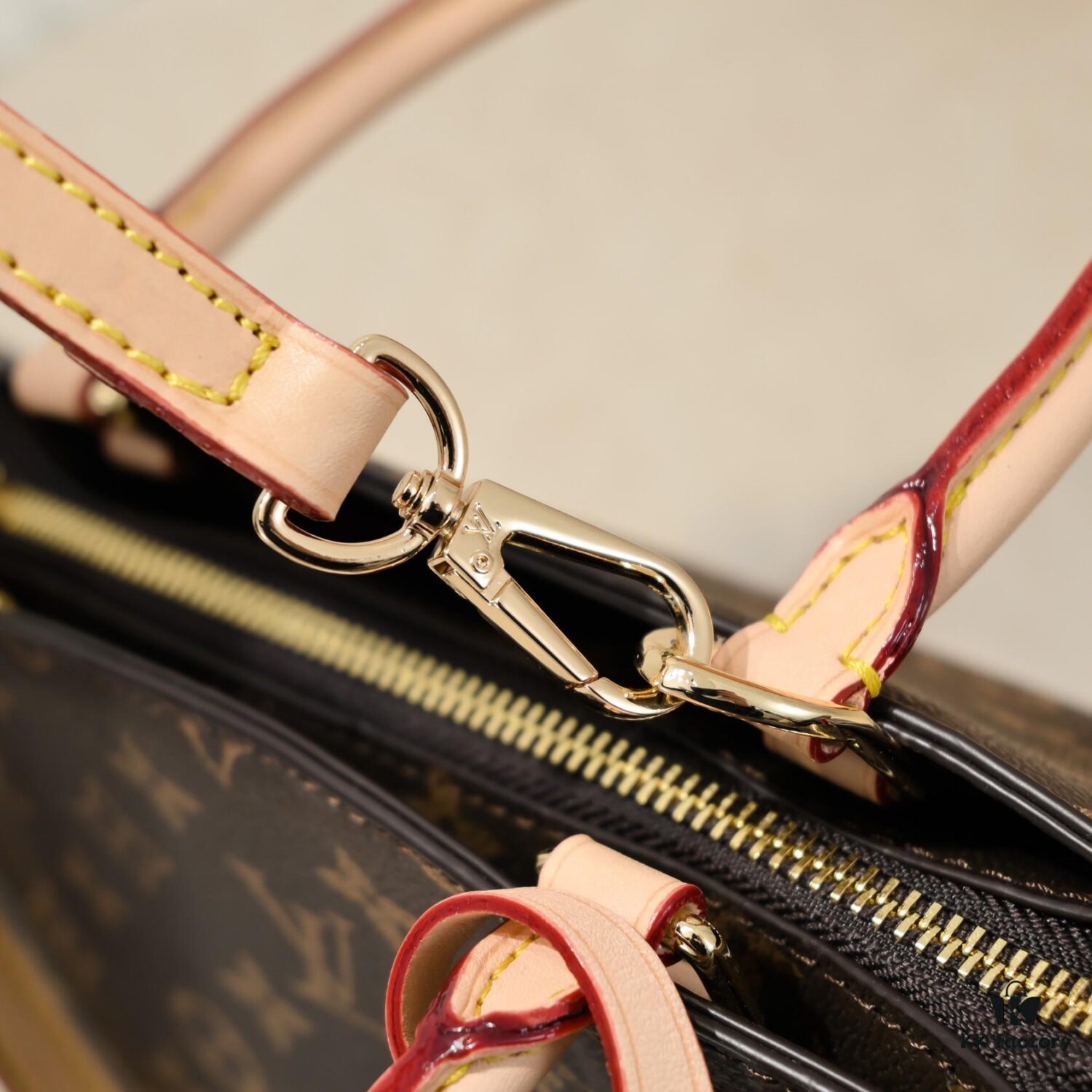 LV New Grand Palais MM 2021 Collection Louis Vuitton Trendy Fashion Shoulder Handbag in Calfskin Print, Size: 29-18-12.5