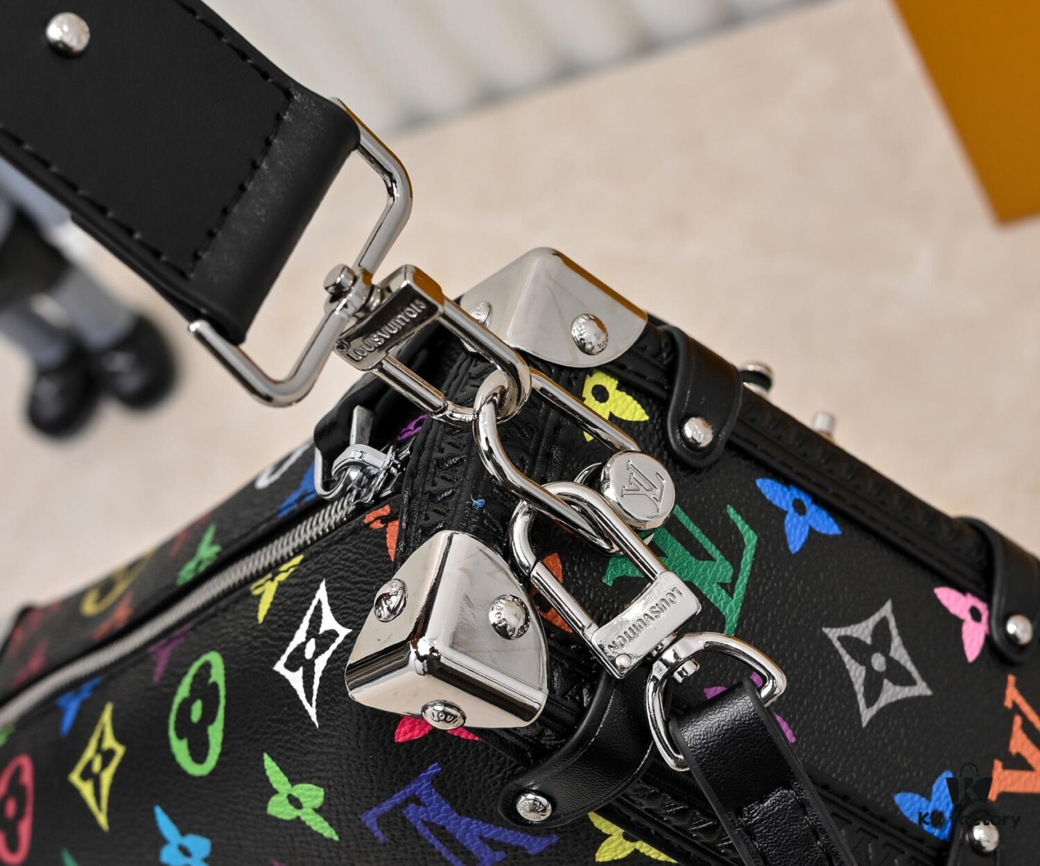 M14046 M46358 Black Tricolor White Tricolor Side Trunk Medium Handbag