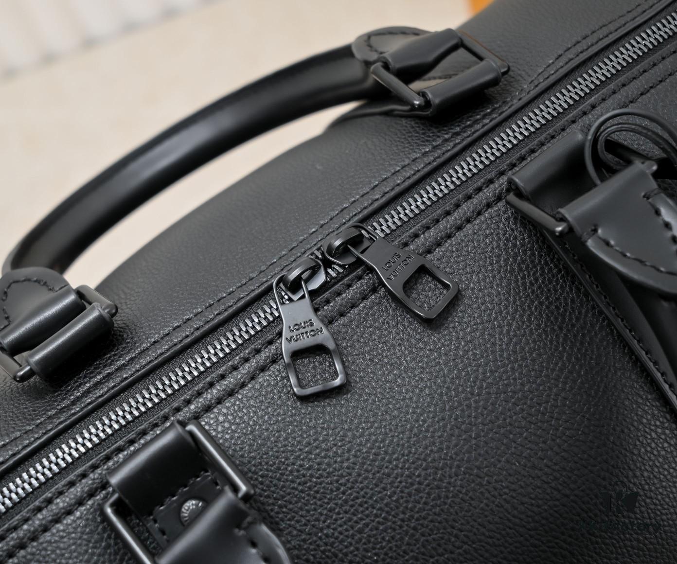 KEEPALL BANDOULIÈRE 50 Travel Bag in Black Grained Leather with Aerogram Design