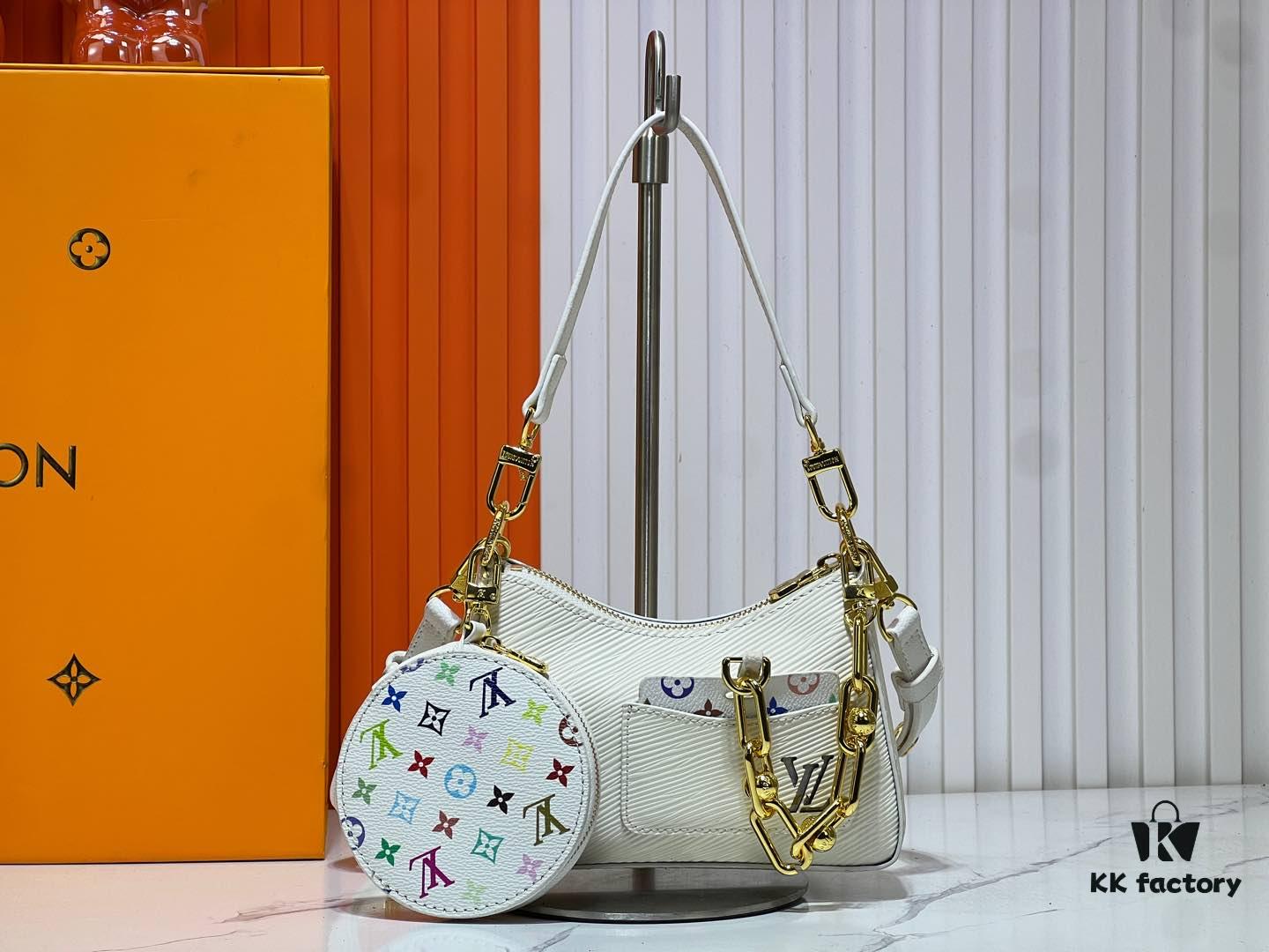 M13099 Marellini Handbag crafted from textured Epi leather with a compact silhouette, offering ample space for daily essentials like a smartphone. Features a round coin purse and mirror made from the vibrant Monogram canvas of the Louis Vuitton × Takashi Murakami collaboration, attached to the bag via a bold metal chain. Dimensions: 19x13.5x6.5cm