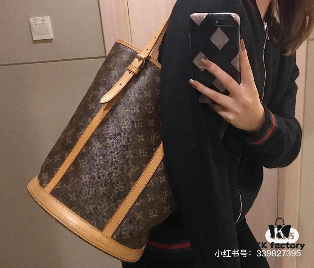 Vintage Yellow Skin🔥M42236 Large Size Original High-Quality Louis Vuitton Style Shoulder Bag, Mother-and-Child Pouch, Extremely Practical, LV-Style Interior, Precise Original Pattern, New Women's Round Barrel Handbag