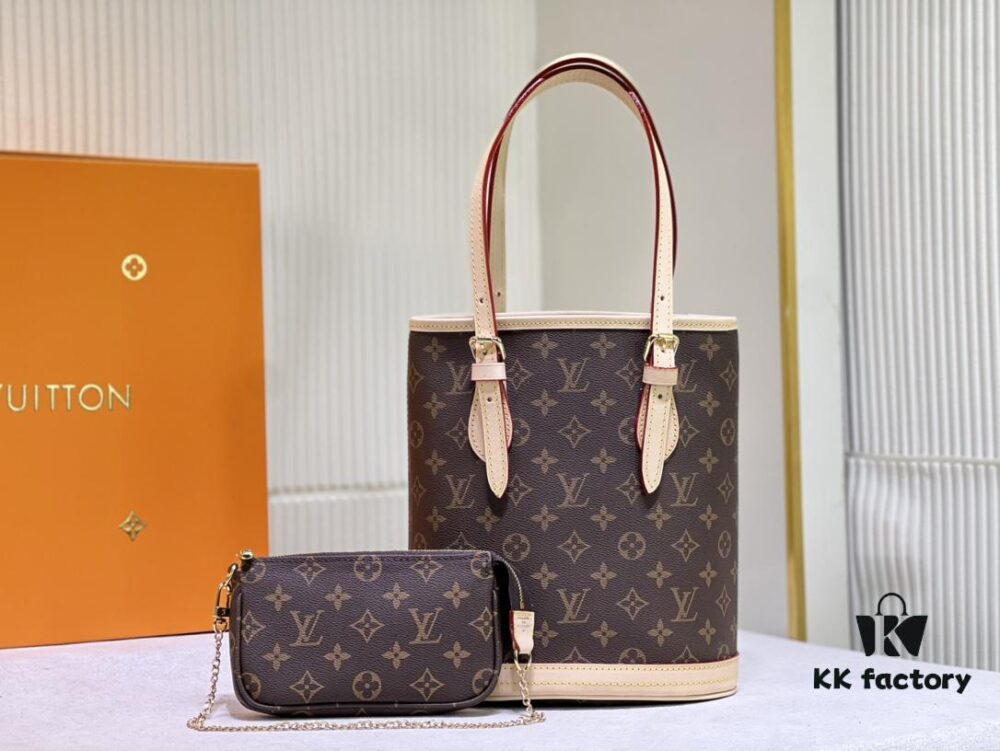 Color-Changing Yellow Leather Bag 🔥 Authentic Quality, High-End Craftsmanship, Excellent Reputation, Mother-and-Child Pouch Design, Extremely Practical, Louis Vuitton-Style Interior, Original Sample Cut, New LV Women's Shoulder Bag, Round Bucket Bag M42238, Size 23*26*16cm 💪💪💪