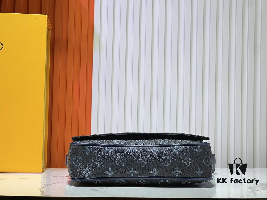 Upgraded M11593 M46255 Gradient Green Blue Exclusive Men's Free Shipping Crossbody Bag District Mini Messenger Bag