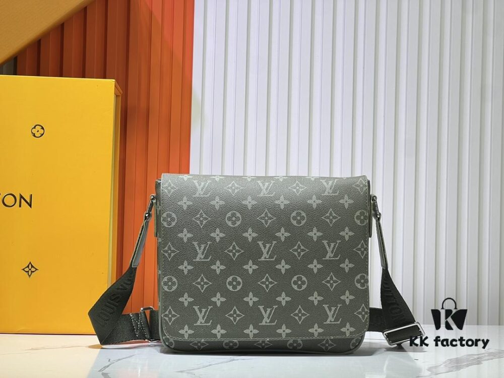 Upgraded M11593 M46255 Gradient Green Blue Exclusive Men's Free Shipping Messenger Bag District Small Messenger Bag