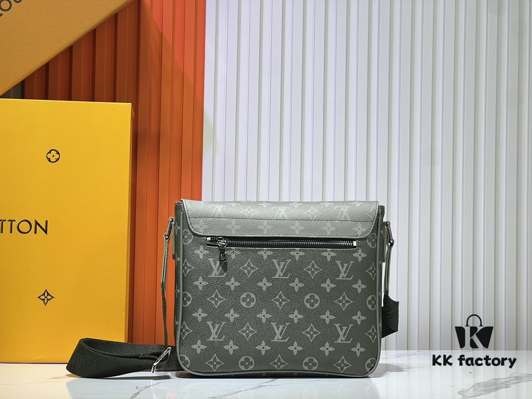 Upgraded M11593 M46255 Gradient Green Blue Exclusive Men's Free Shipping Messenger Bag District Small Messenger Bag