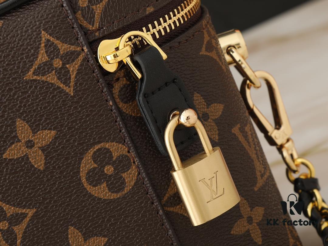Upgraded Original M47128 M45165 Nicolas Ghesquière Reinterprets the Nice Makeup Pouch for Louis Vuitton's Travel Heritage in Monogram and Monogram Reverse Canvas