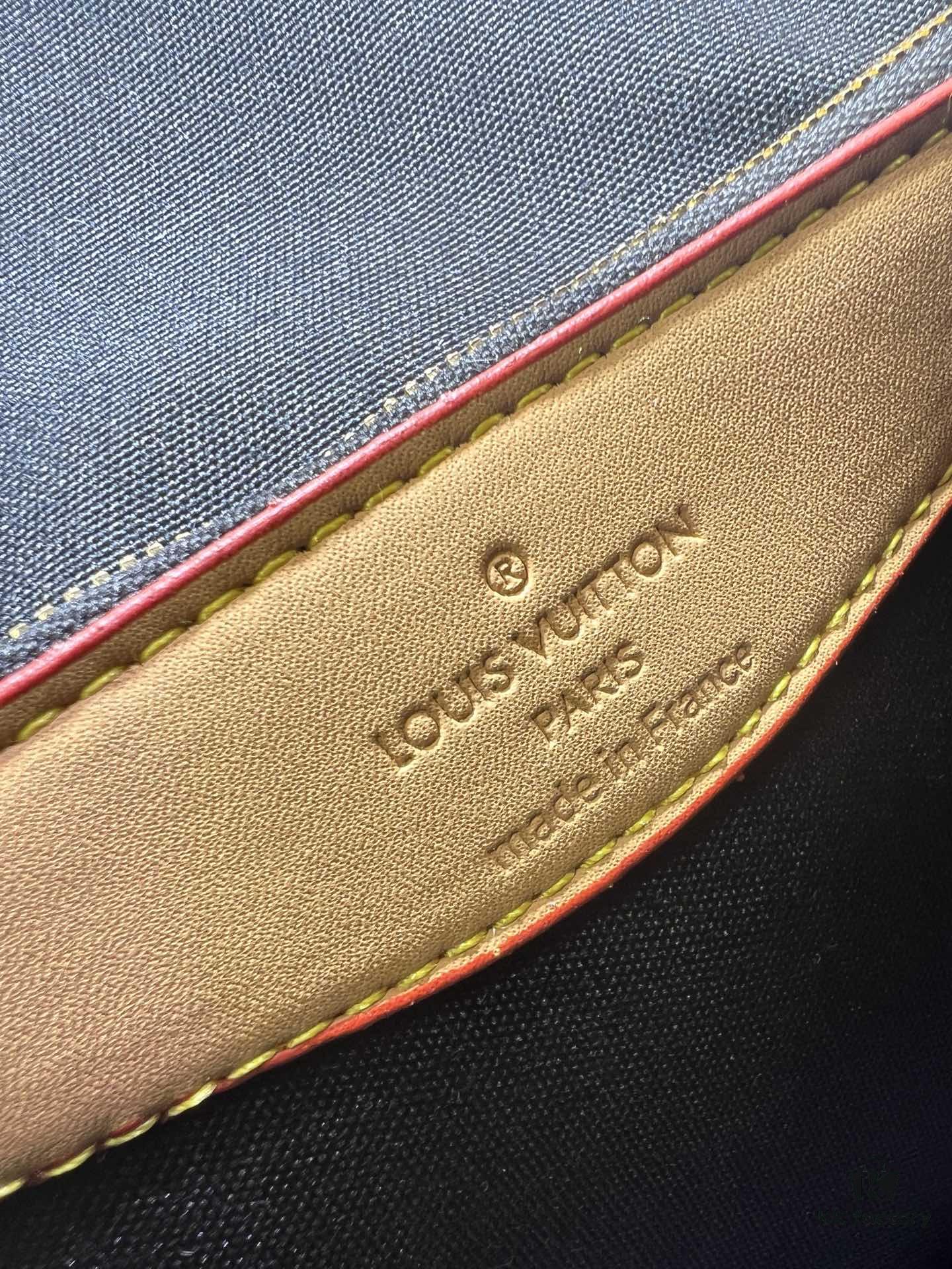 Diane Handbag M45985 Belt Reimagines 1990s Classic Design