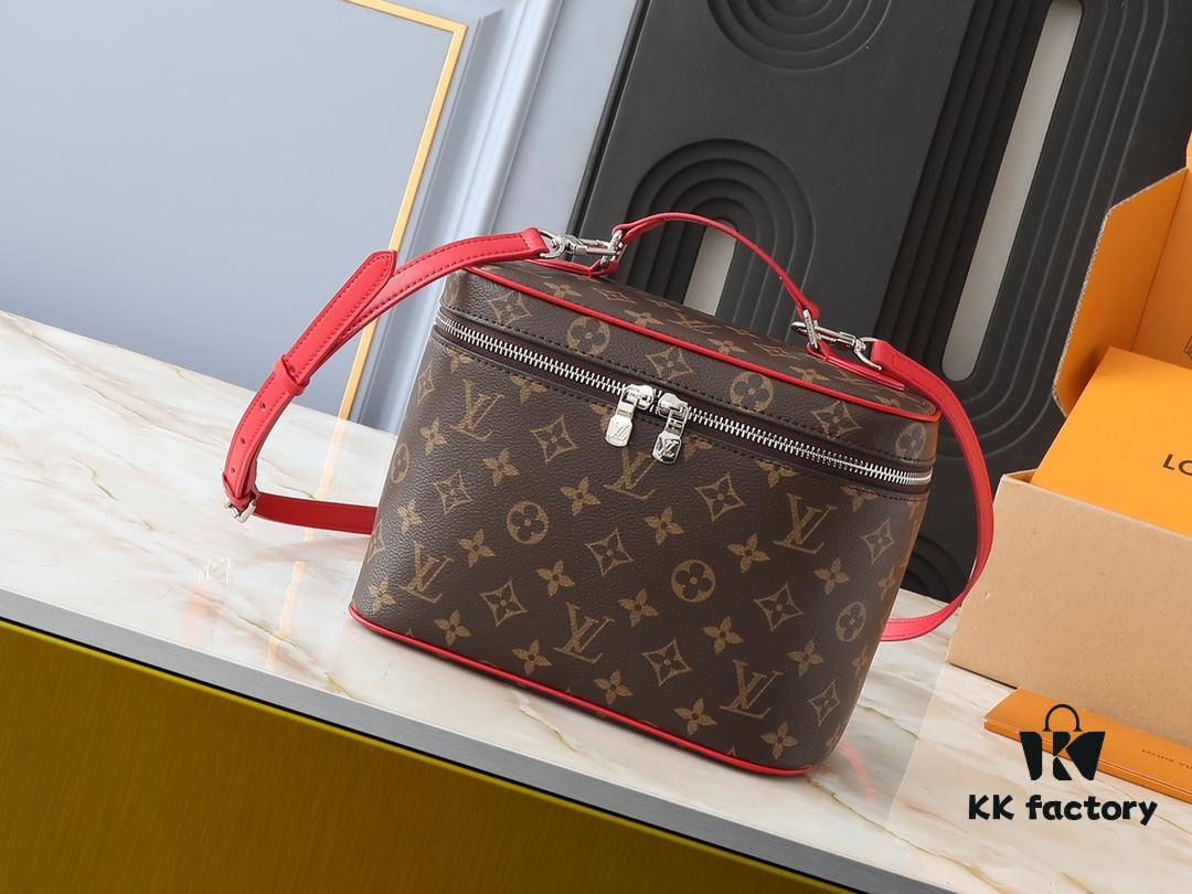 Upgraded Original ✨M42265 Inspired by the iconic Nice cosmetic pouch, this elegant toiletry bag is a personalized choice for carrying essential beauty items. The hidden zip pocket inside the flap keeps particularly valuable personal belongings secure.