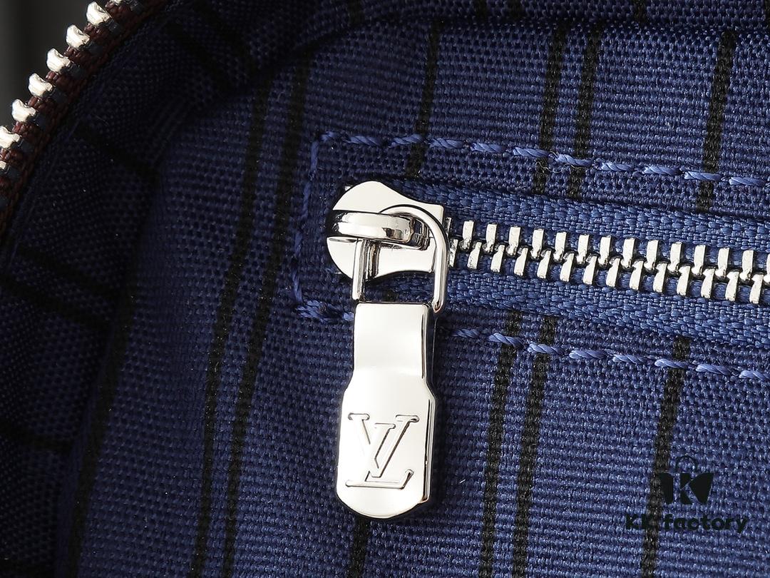 Upgraded Original ✨M42265 This style, inspired by the iconic Nice cosmetic pouch, is an elegant wash bag and a personalized choice for carrying essential beauty items. The hidden zip pocket inside the flap keeps particularly valuable personal belongings secure.