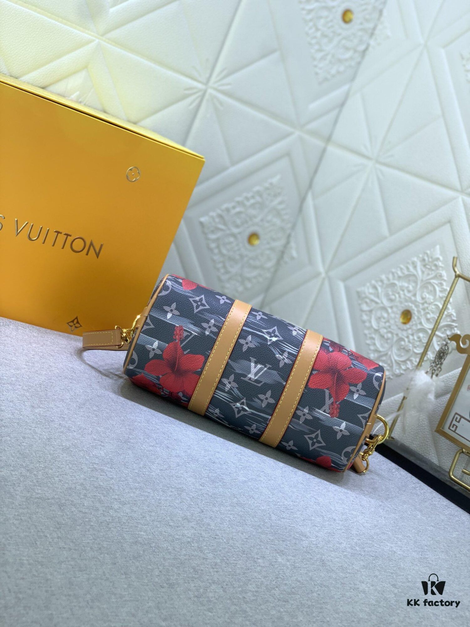 Upgraded from M11645 M46271 Grey Floral M24999 Grey Floral Colorful M25440 Blue Colorful Turquoise Series Pillow Bag