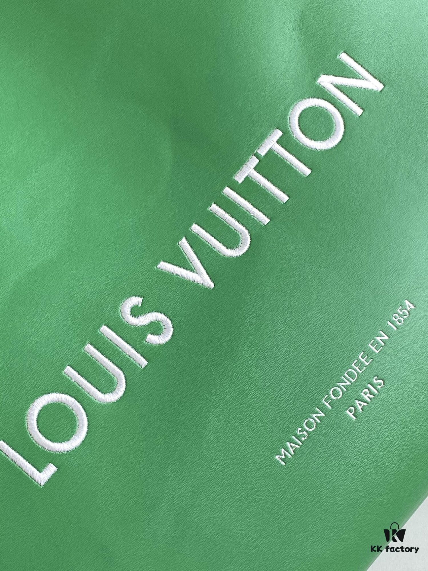 M24457 Yellow Green Blue Top Quality Original Order This Medium Shopper Handbag Draws Inspiration from Louis Vuitton's Shopping Bag Featuring 'Louis Vuitton' and 'Maison Fondée En 1854' Embossed on Soft Cowhide Leather with Top Handles and Detachable Shoulder Strap 40.0 x 32.0 x 16.0 cm (L x H x W)