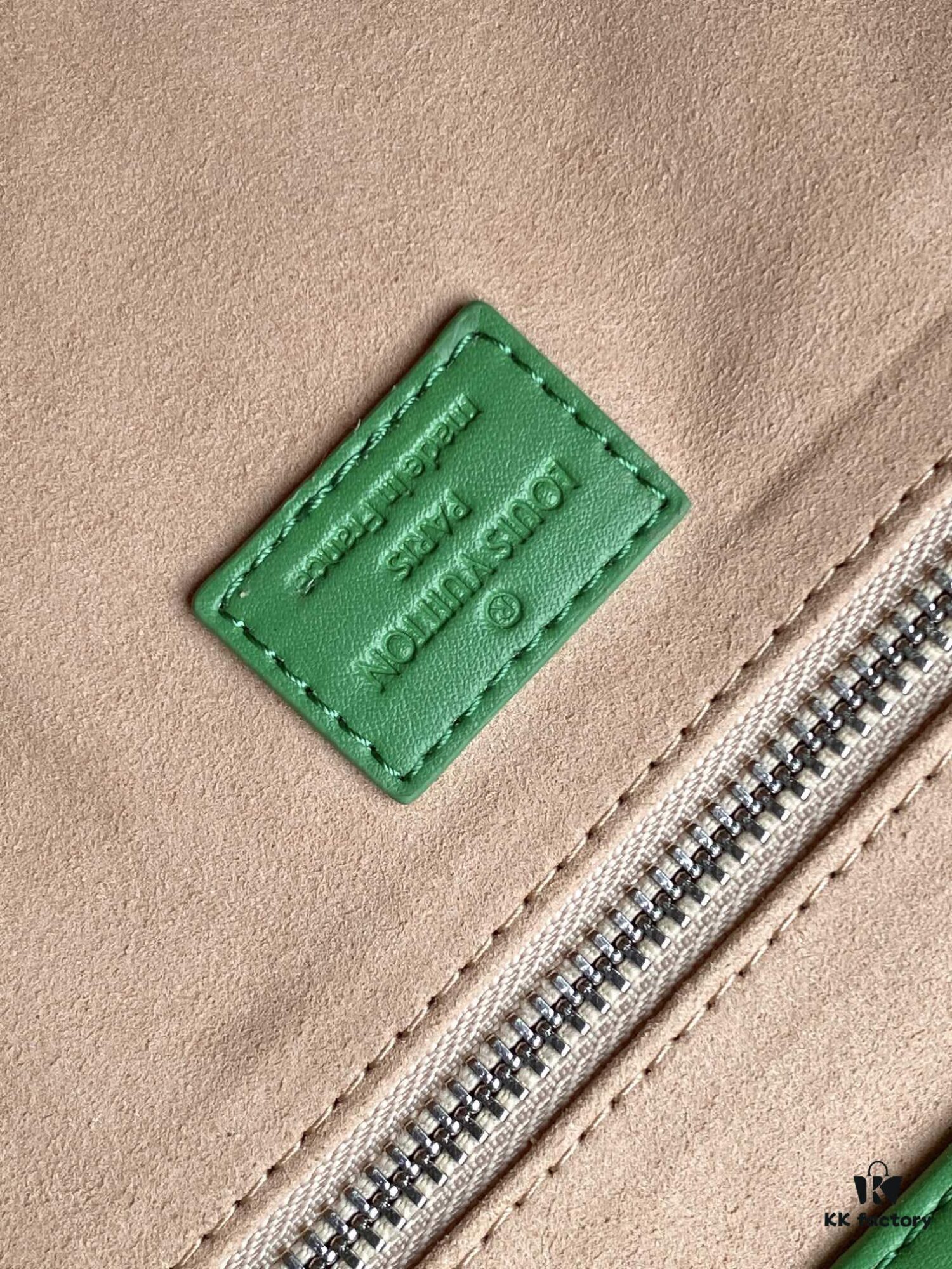 M24457 Yellow Green Blue Top Quality Original Order This Medium Shopper Handbag Draws Inspiration from Louis Vuitton's Shopping Bag Featuring 'Louis Vuitton' and 'Maison Fondée En 1854' Embossed on Soft Cowhide Leather with Top Handles and Detachable Shoulder Strap 40.0 x 32.0 x 16.0 cm (L x H x W)