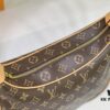 Upgraded Quality 👍 M90918 Vintage LV Louis Vuitton Rare Horn Bag, Retro Style, Three-Dimensional Shape, Casual and Elegant, Fits Various Outfits, Original Leather with Unique Vintage Charm, Less Common, Showcases Personal Taste, Size 31-18-9