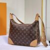 Upgraded Quality 👍 M90918 Vintage LV Louis Vuitton Rare Horn Bag, Retro Style, Three-Dimensional Shape, Casual and Elegant, Fits Various Outfits, Original Leather with Unique Vintage Charm, Less Common, Showcases Personal Taste, Size 31-18-9