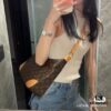 Upgraded Quality 👍 M90918 Vintage LV Louis Vuitton Rare Horn Bag, Retro Style, Three-Dimensional Shape, Casual and Elegant, Fits Various Outfits
