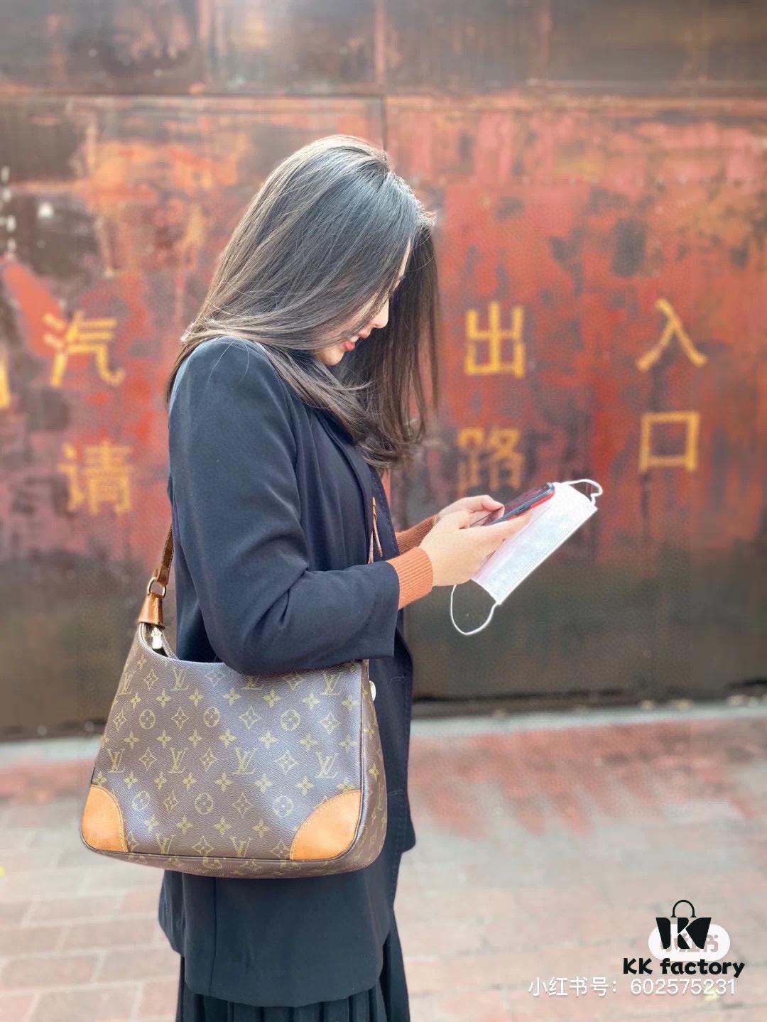 Authentic Upgraded Quality M90918 Large Vintage LV Louis Vuitton Rare Horn Bag