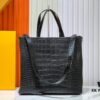 Medium Shopper Bag M24457