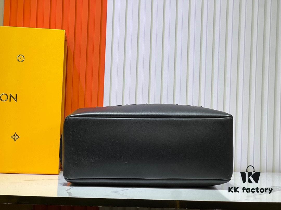 Medium Shopper Bag M24457