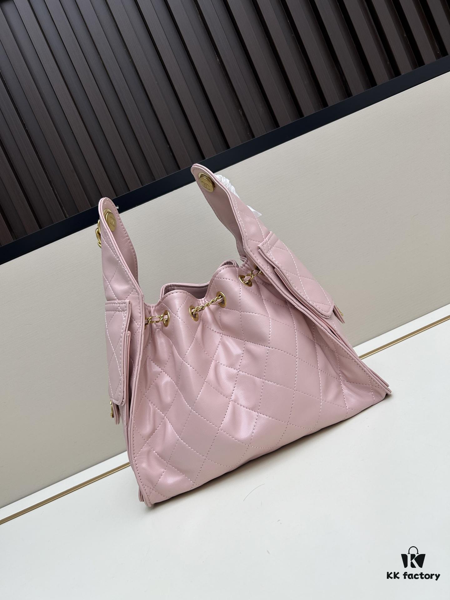 New Chanel 25 Handbag ||| The Rising 'Bag King' – The Chanel 25 Bag, the Latest It-Bag Following the 22 Bag!