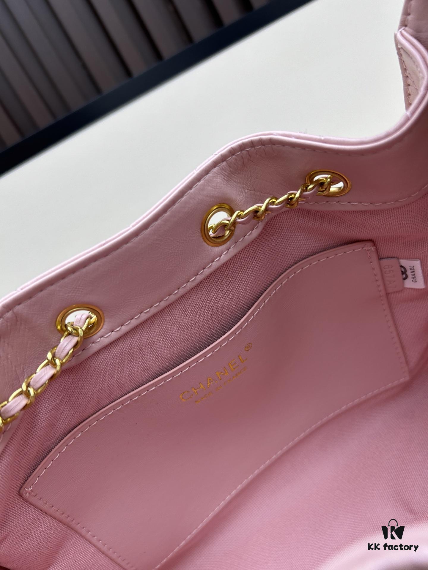 New Chanel 25 Handbag ||| The Rising 'Bag King' – The Chanel 25 Bag, the Latest It-Bag Following the 22 Bag!