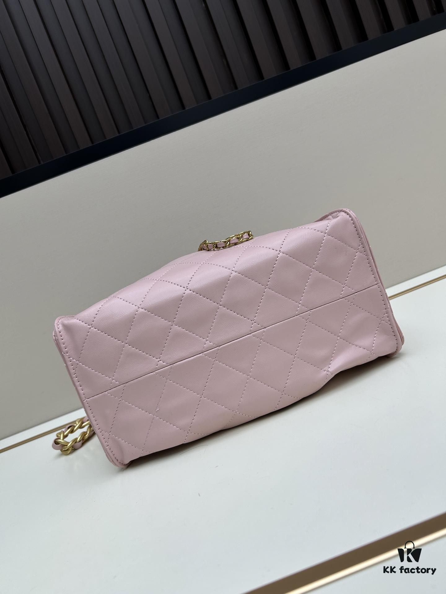 New Chanel 25 Handbag ||| The Rising 'Bag King' – The Chanel 25 Bag, the Latest It-Bag Following the 22 Bag!