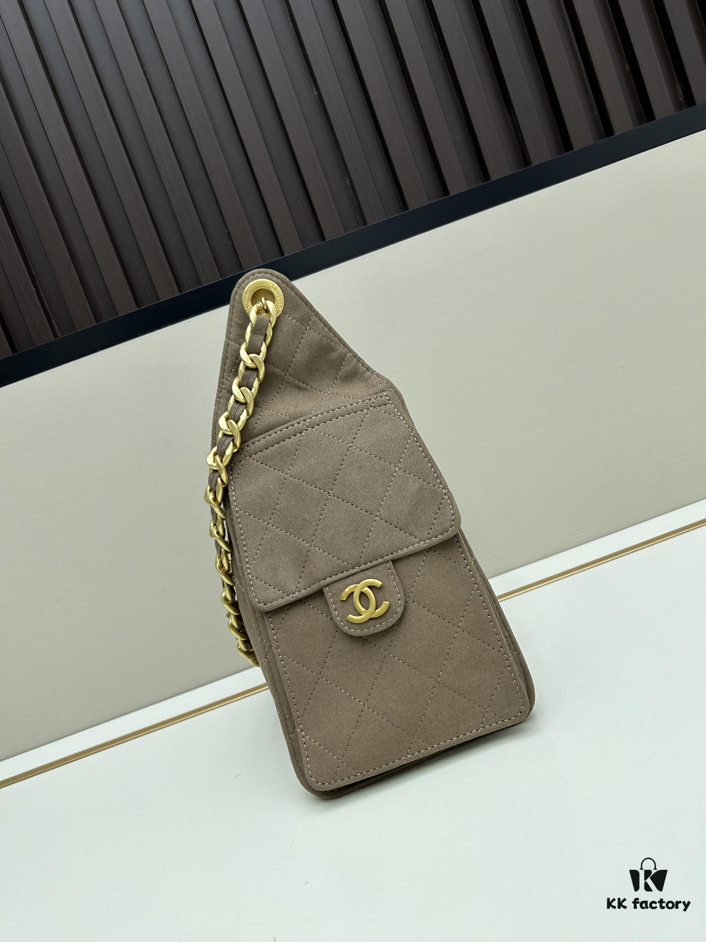 New Chanel 25 Handbag ||| The Rising 'It Bag' After the Chanel 22