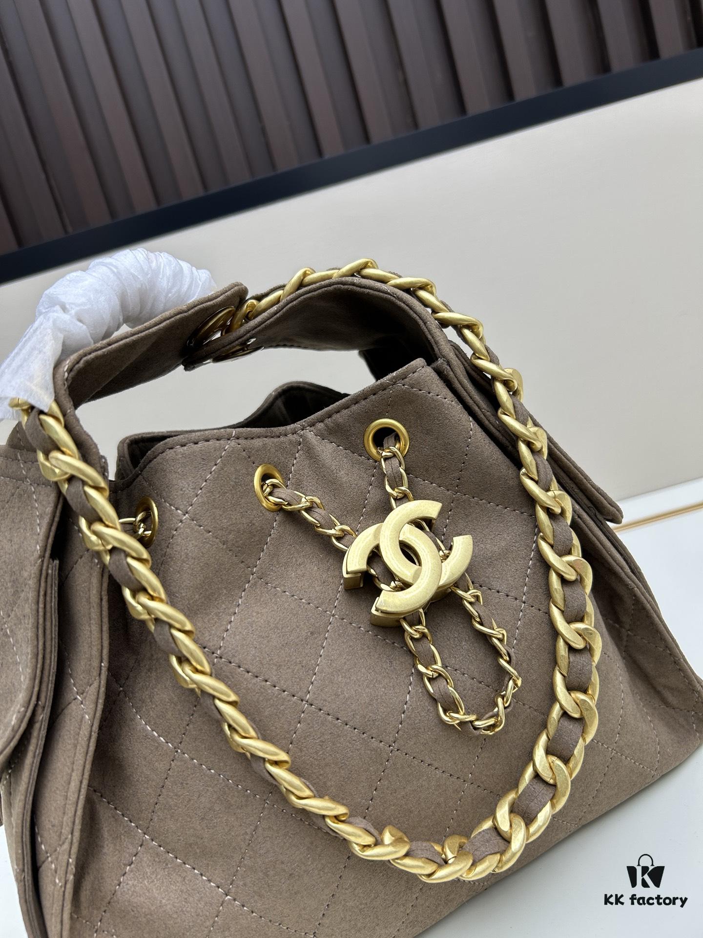 New Chanel 25 Handbag ||| The Rising 'It Bag' After the Chanel 22