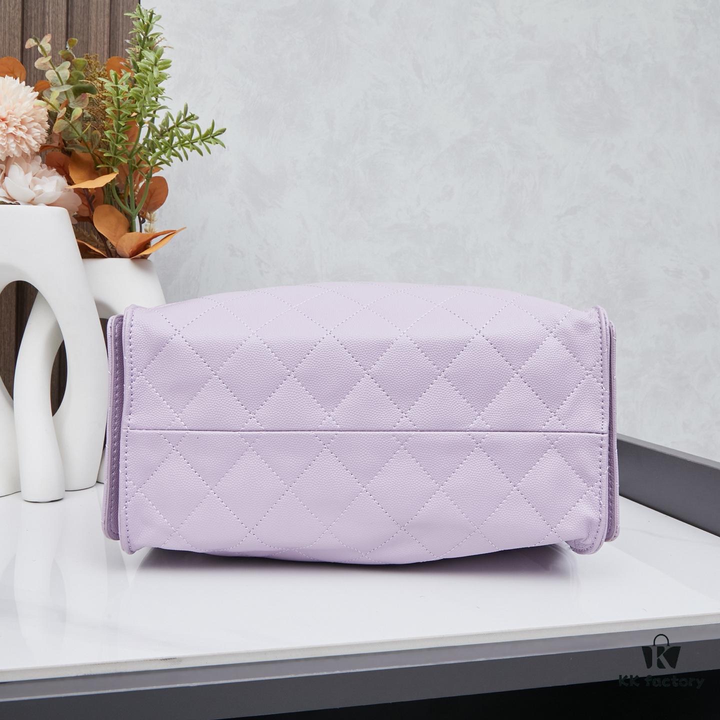 New Chanel 25 Handbag ||| The Newly Crowned 'It Bag' Following the Iconic Chanel 22