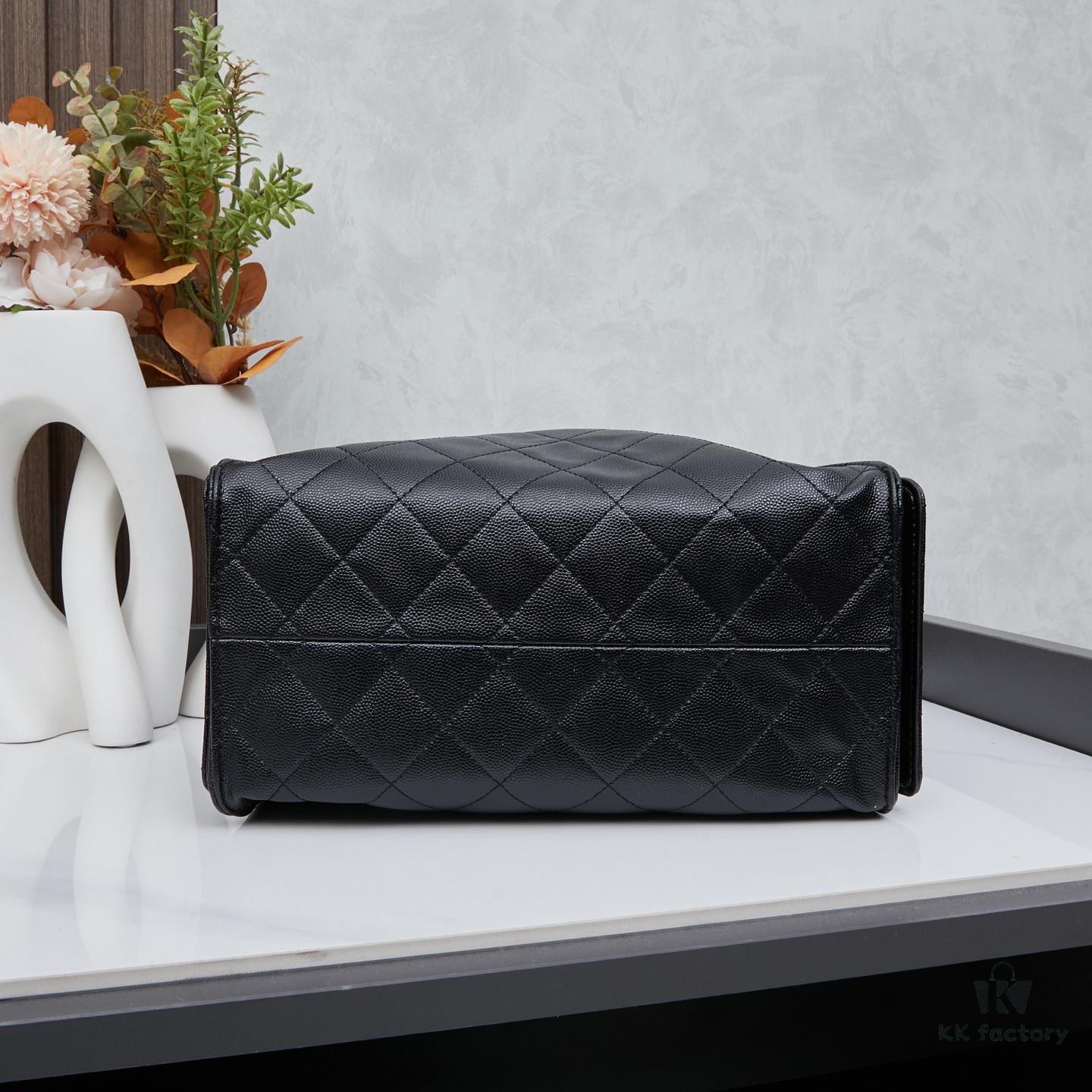 New Chanel 25 Handbag ||| The Rising 'It Bag' Follows the Success of the Chanel 22