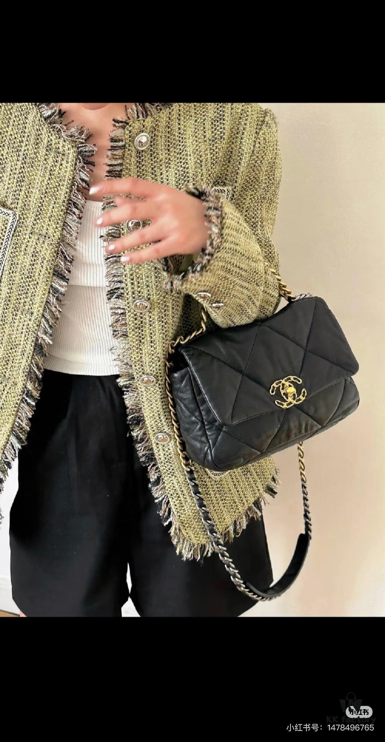 New Arrival with Box CHANEL Chanel Platinum White 19 Bag