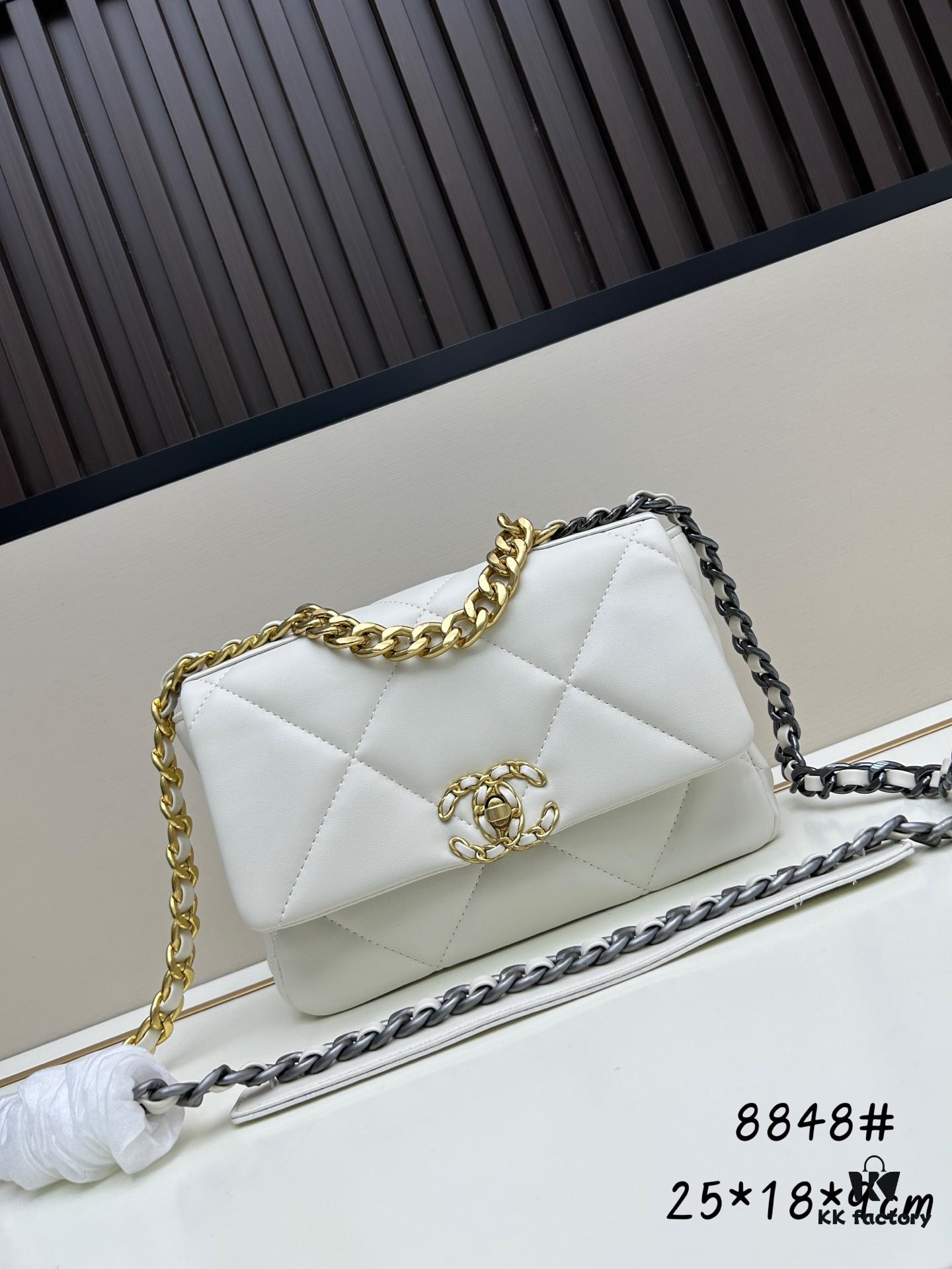 New Arrival with Box CHANEL Chanel Platinum White 19 Bag