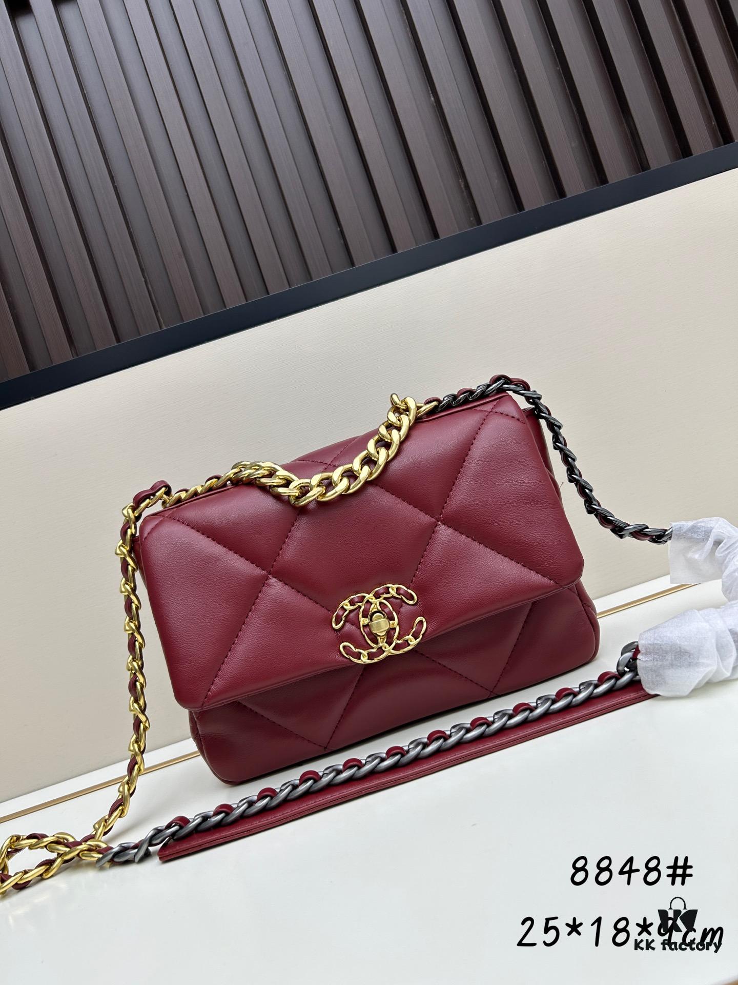 New Arrival with Box CHANEL Chanel Platinum White 19 Bag