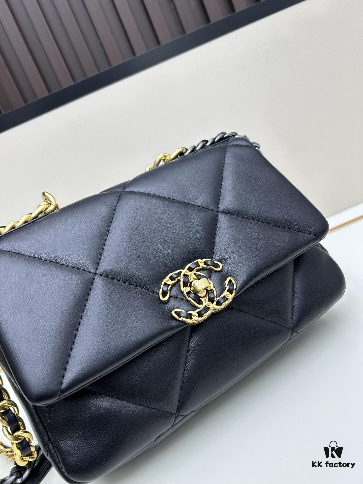 New Arrival with Box CHANEL Chanel Platinum White 19 Bag