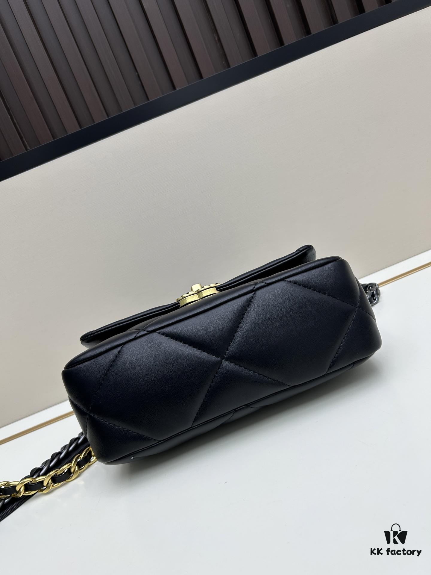 New Arrival with Box CHANEL Chanel Platinum White 19 Bag